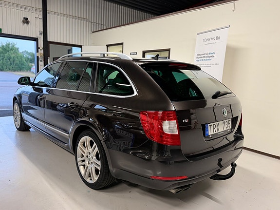 Skoda Superb 9 of 21