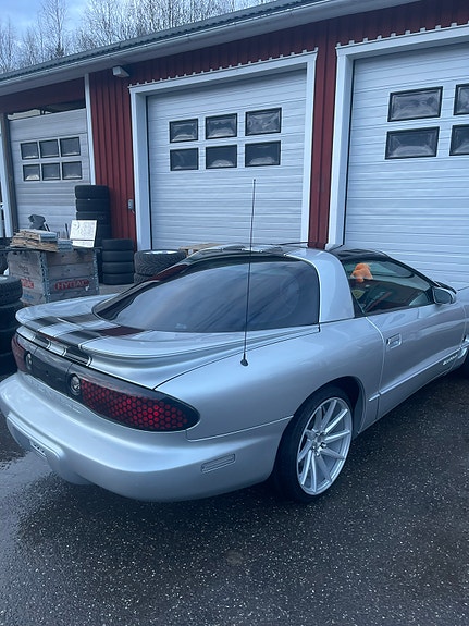 Pontiac Firebird 6 of 12