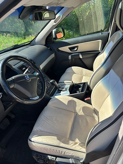 Volvo XC90 8 of 8