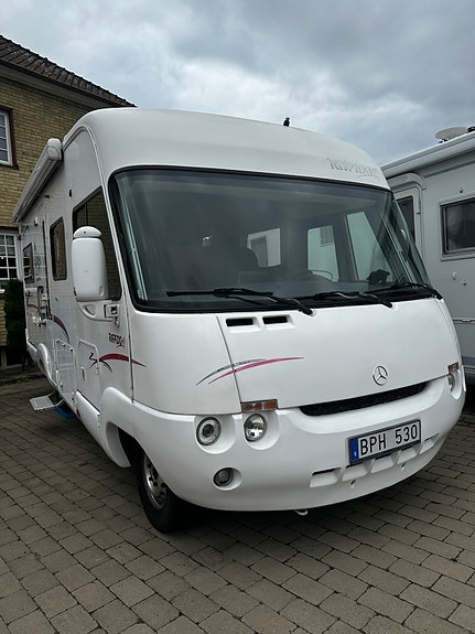 Rapido 986M 2 of 5