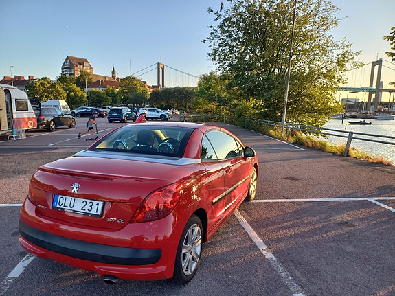Peugeot 207 CC 11 of 12