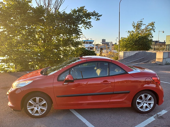 Peugeot 207 CC 12 of 12