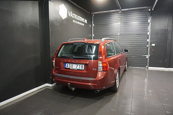Volvo V50 4 of 5