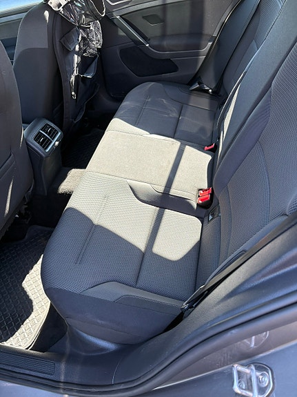 Volkswagen Golf VII 4 of 6