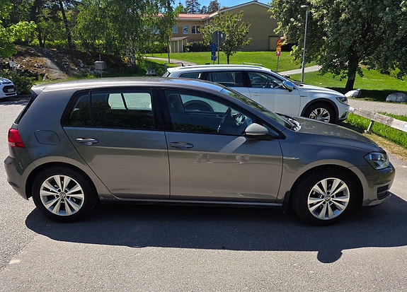 Volkswagen Golf VII 6 of 6