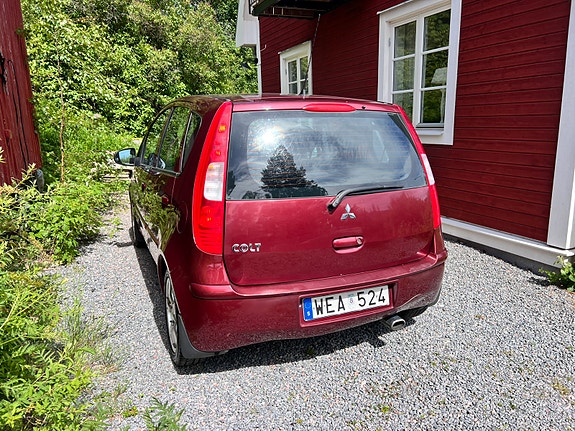 Mitsubishi Colt 3 of 5