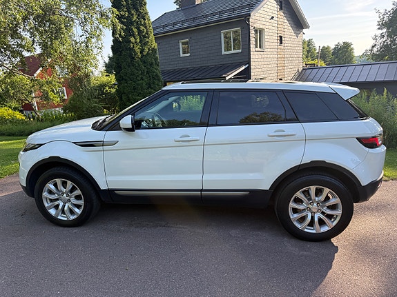 Land Rover Range Rover Evoque 2 of 5