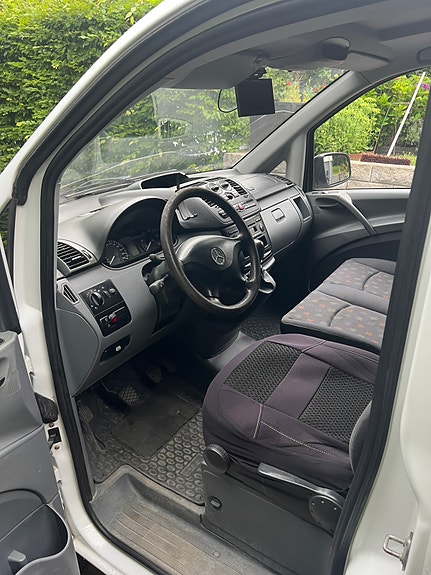 Mercedes-Benz Vito 111 12 of 17