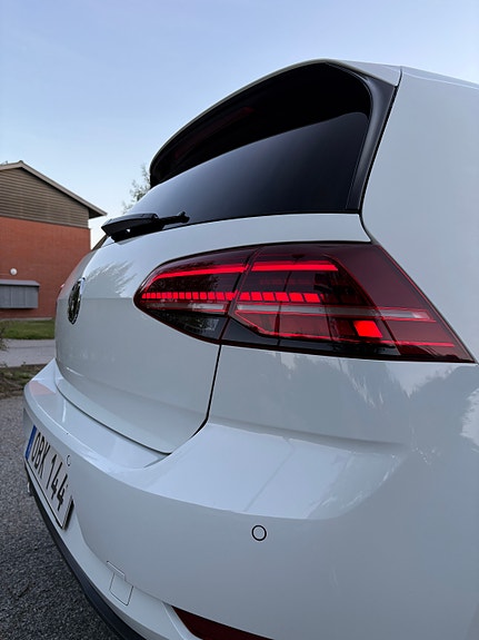 Volkswagen Golf VII 21 of 21