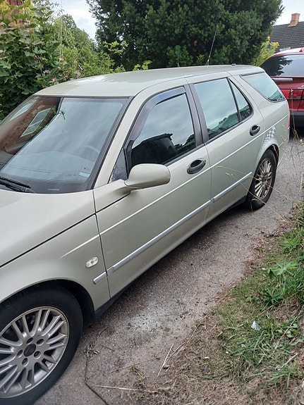 Saab 9-5 2 of 9