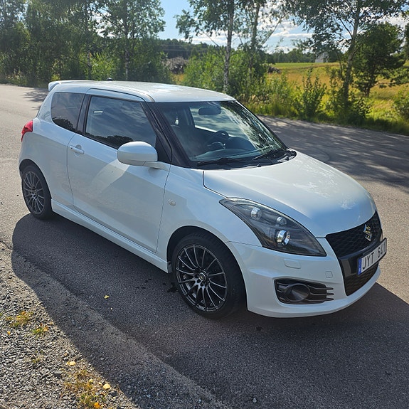 Suzuki Swift 2 of 11
