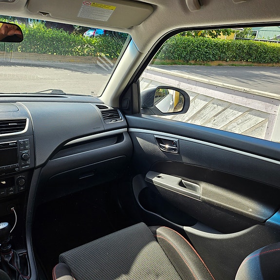 Suzuki Swift 10 of 11