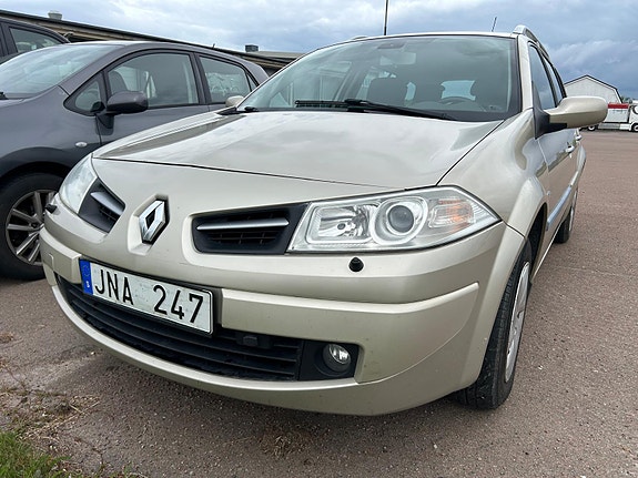 Renault Megane II 2 of 8