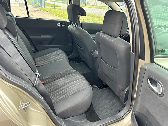 Renault Megane II 7 of 8