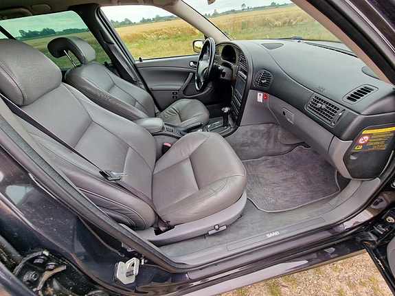 Saab 9-5 11 of 23
