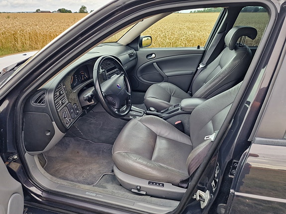 Saab 9-5 7 of 23