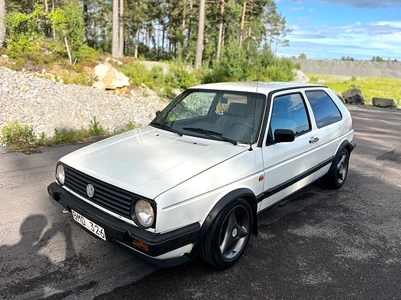 Volkswagen Golf II 2 of 5