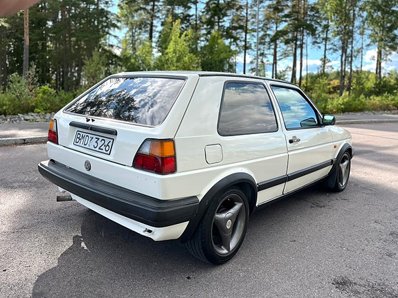 Volkswagen Golf II 4 of 5