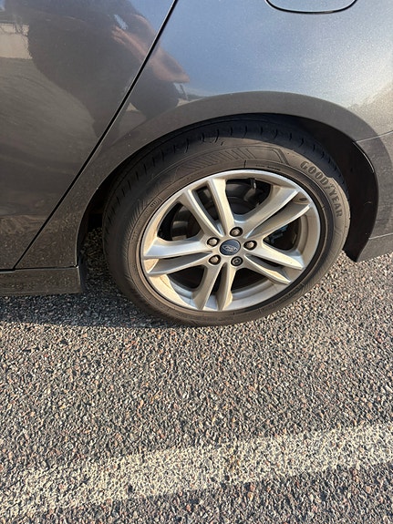 Ford Mondeo 4 of 9