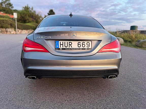 Mercedes-Benz CLA250 6 of 24
