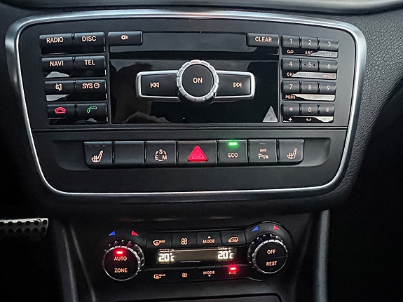 Mercedes-Benz CLA250 15 of 24
