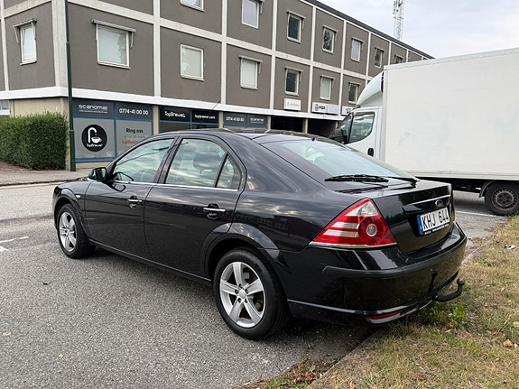 Ford Mondeo 4 of 5