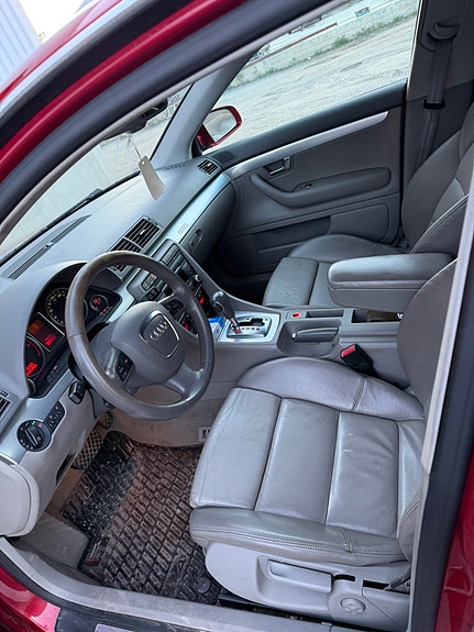 Audi A4 4 of 5