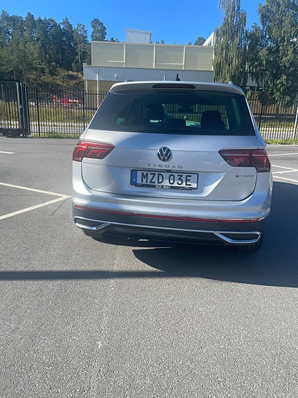 Volkswagen Tiguan 3 of 8