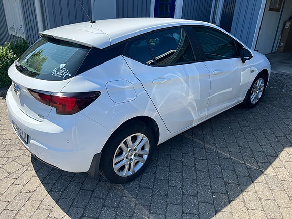 Opel Astra 4 of 5