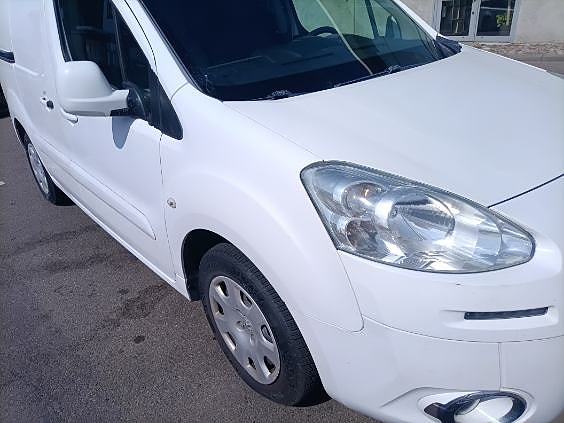Peugeot Partner 2 of 5