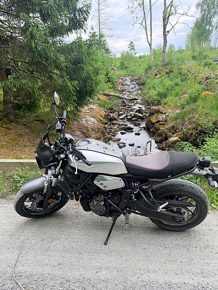 Yamaha XSR700 3 of 5