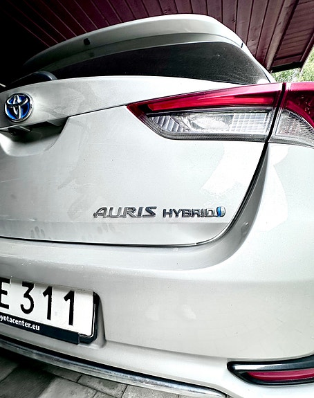 Toyota Auris 5 of 14