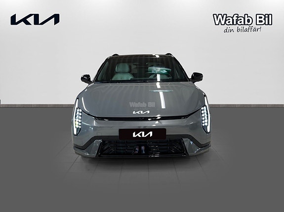 Kia EV4 2 of 17