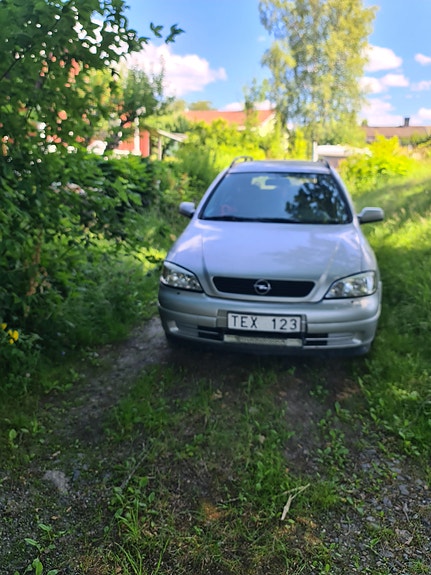 Opel Astra 2 of 9