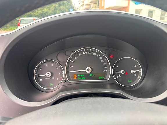 Saab 9-3 4 of 8