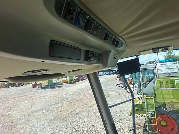 Claas Lexion 410 skördetröska 7 of 12