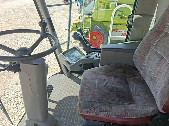 Claas Lexion 410 skördetröska 6 of 12