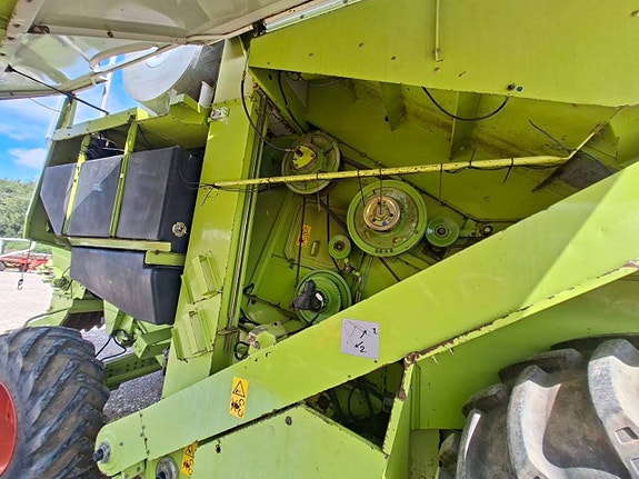 Claas Lexion 410 skördetröska 9 of 12
