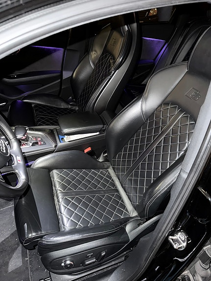 Audi S4 4 of 5