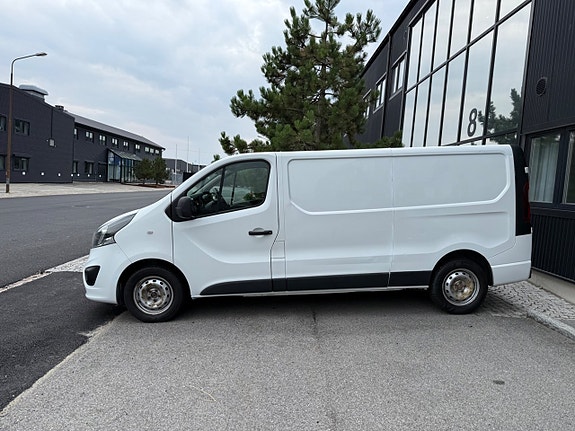 Opel Vivaro 4 of 5