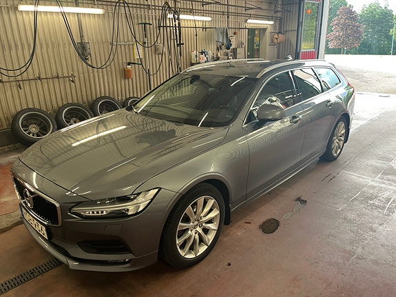 Volvo V90 3 of 5