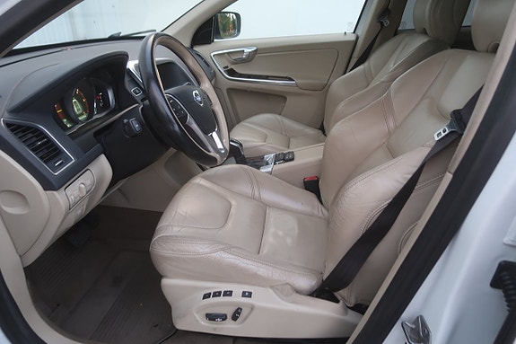 Volvo XC60 9 of 27