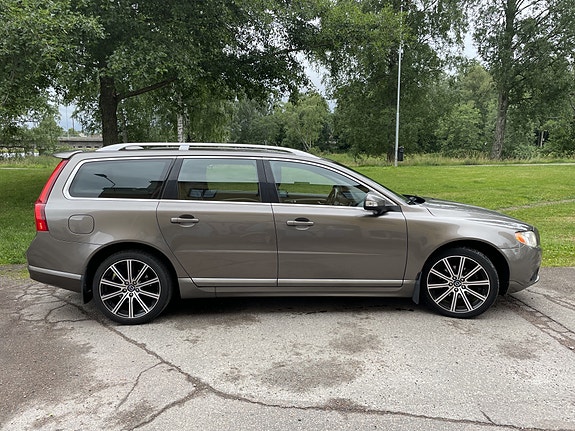 Volvo V70 5 of 5