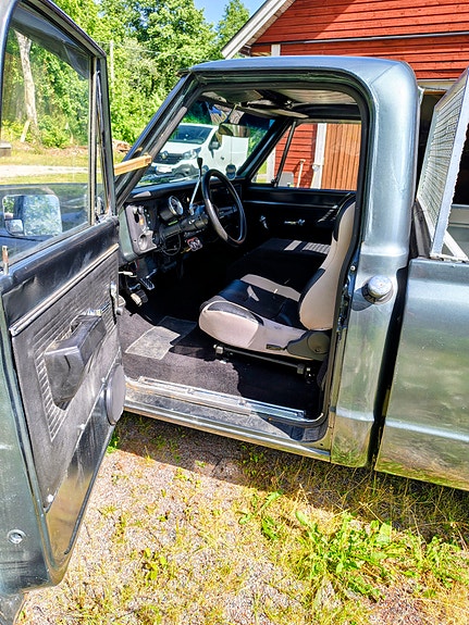 Chevrolet Regular Cab 5 of 7