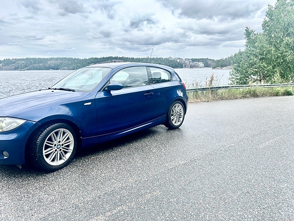 BMW 120d 2 of 4