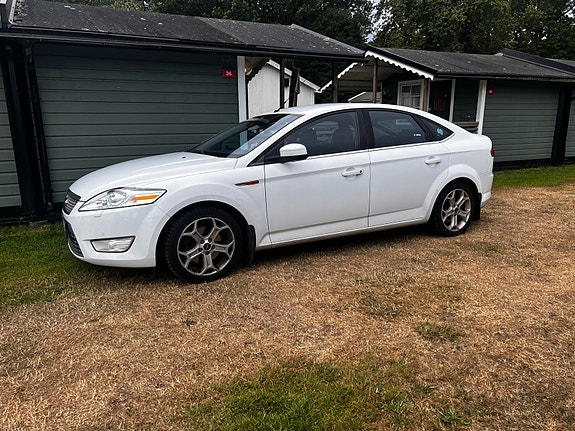 Ford Mondeo 2 of 5