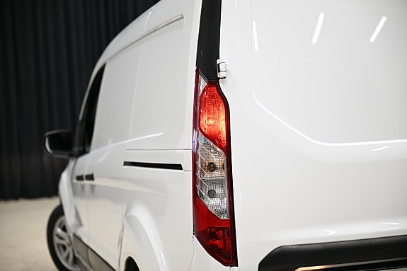 Ford Transit Connect 13 of 30