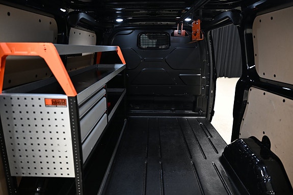 Ford Transit Custom 9 of 30