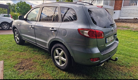 Hyundai Santa Fe 3 of 5