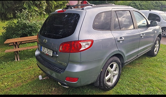 Hyundai Santa Fe 2 of 5